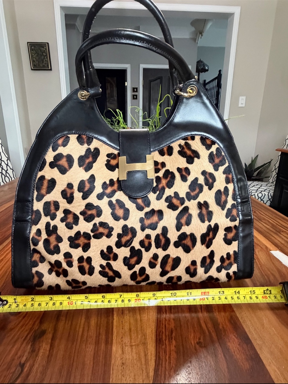 Lavinia Italy. Genuine haircalf Leopard-Print leather tote   Coolest bag 😎🇮🇹🇮🇹🇮🇹